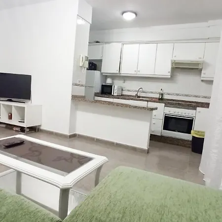 홈스테이 Los Cristianos,room In A Shared 아로나