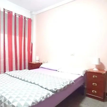 Los Cristianos,room In A Shared 홈스테이