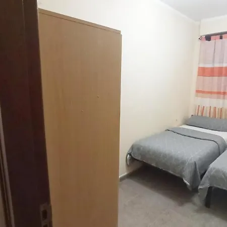 Los Cristianos,room In A Shared أرونا